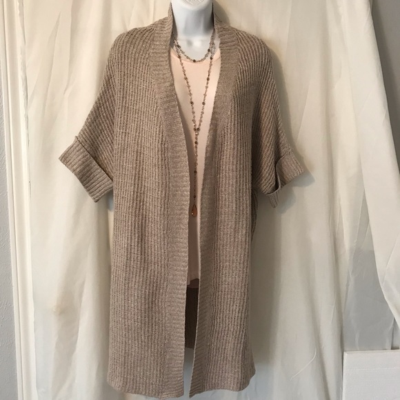 Dee Dee tan duster - Picture 1 of 8